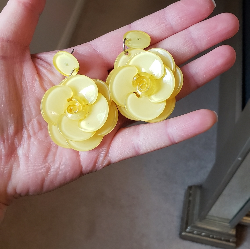 Flower earrings